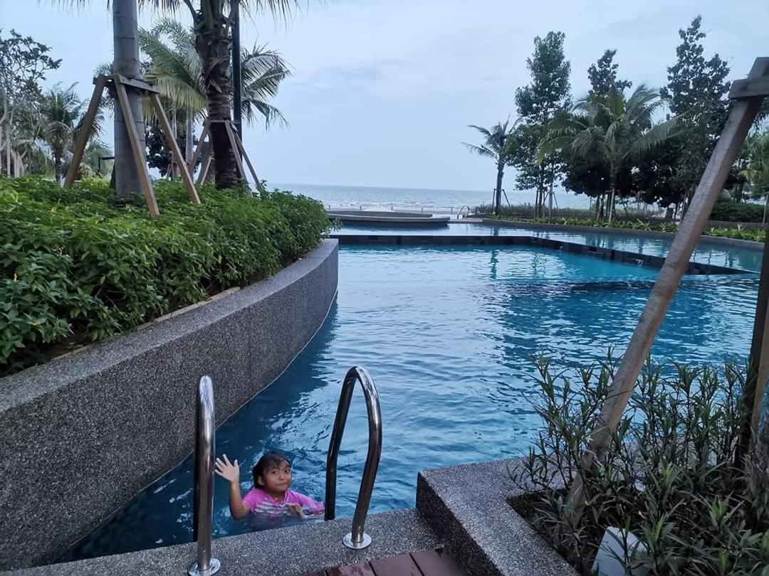 Timur Bay Sea View & Pool View 2Br Family Suite Kampung Saberang Balok Exterior photo